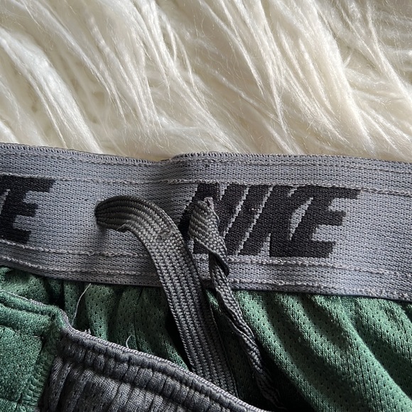Nike shorts - Picture 8 of 10
